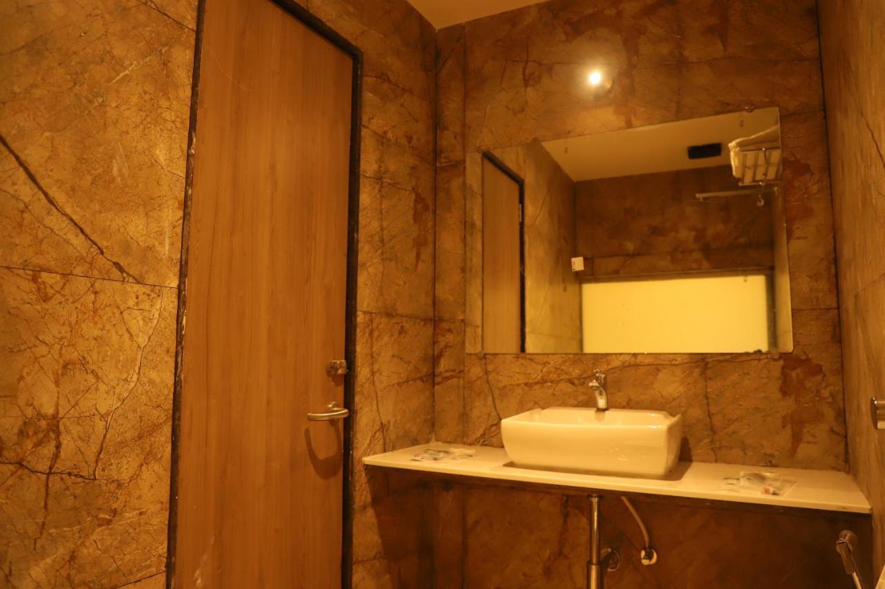 Hotel Sai Pritam 뭄바이 외부 사진