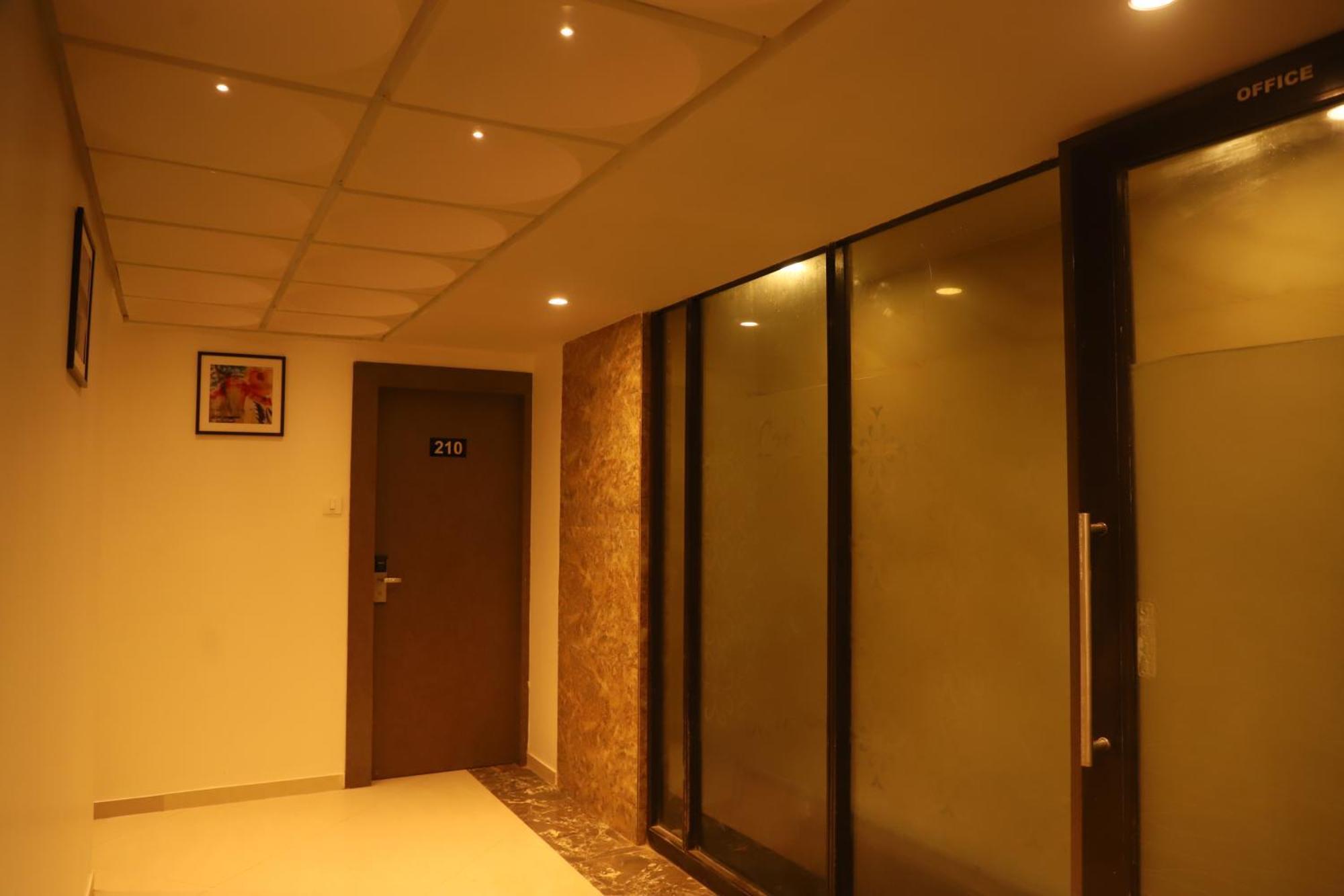 Hotel Sai Pritam 뭄바이 외부 사진